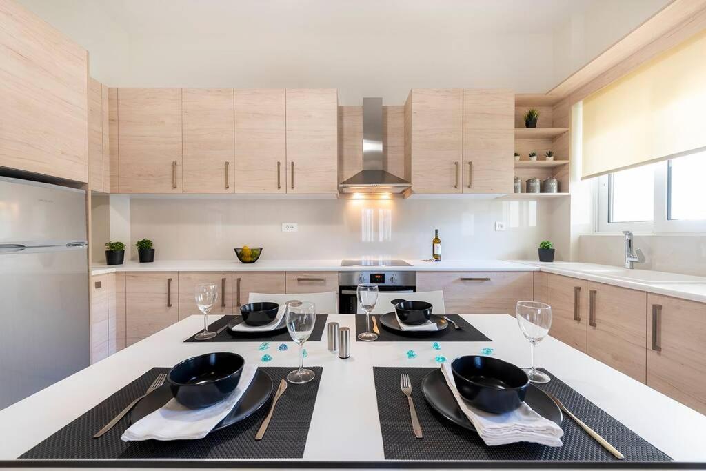 Fofi'S Elegant Home Kos Town Ngoại thất bức ảnh